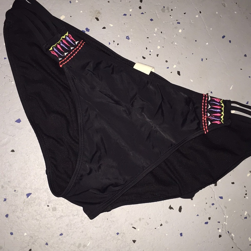 Strapy Bikini bottoms